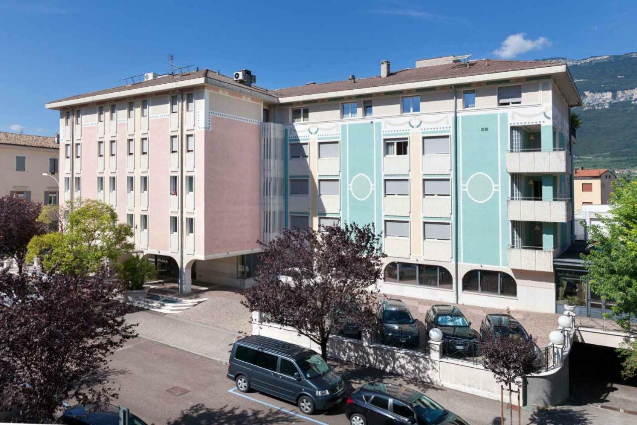 Hotel Leon D'Oro Rovereto  Exterior photo
